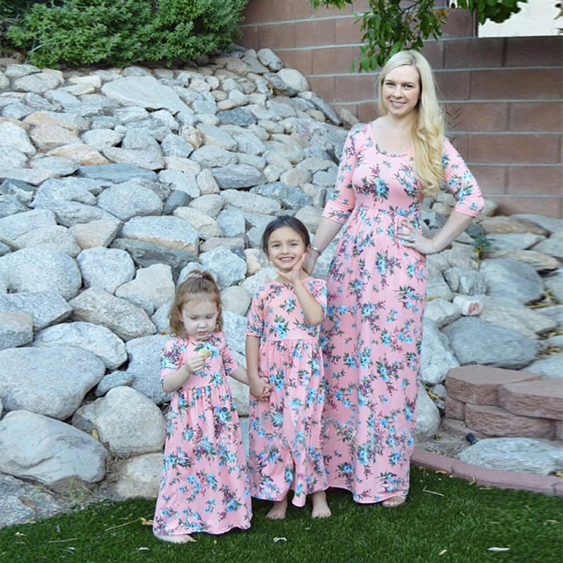 Bunvel/платья для мамы и дочки Платье маленьких девочек Милая одежда с цветочным