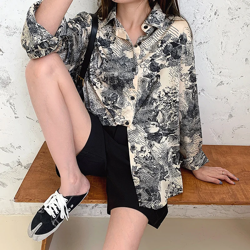 

Oversized loose streetwear ladies shirt 2021 spring retro fashion printed casual men and women long-sleeved all-match shirt