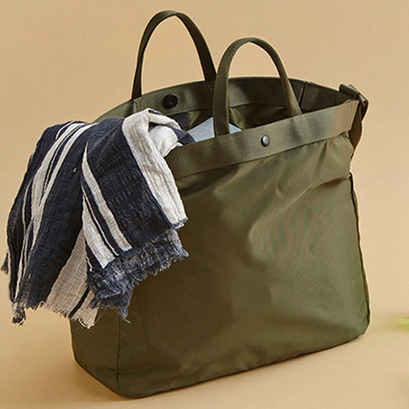 

Nylon Portable Shoulder Bag for Travel Outdoor Sports,Waterproof Handbag,Vintage Casual Large Tote Bags for Men