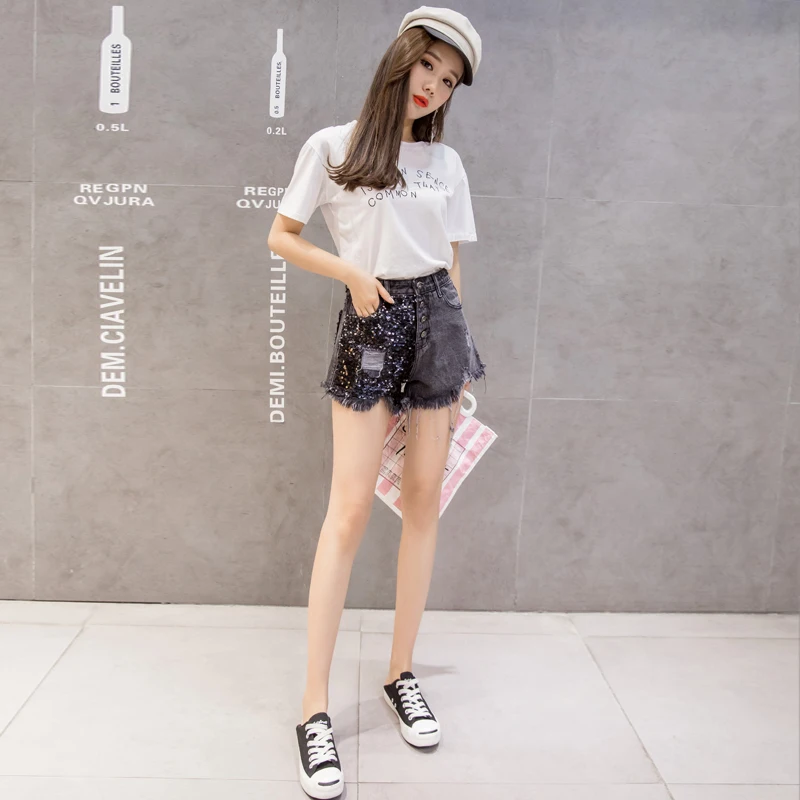 

Hole denim shorts summer new Korean version loose wild slim high waist sequins hot pants tide