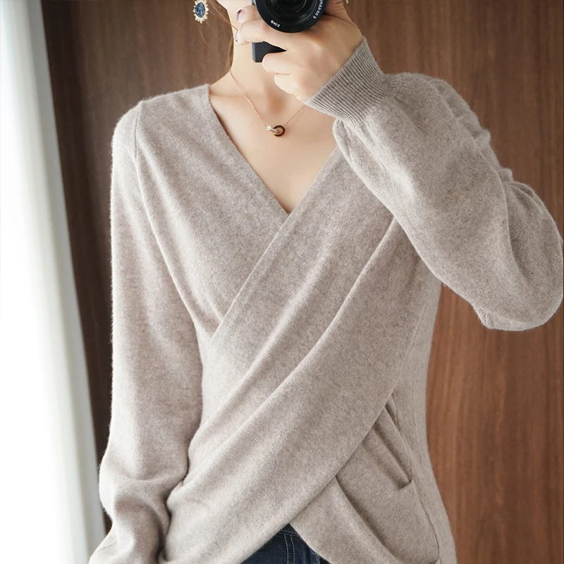 

European and American fashion women's 100% wool sweater V-neck solid color full sleeves knitted pullover high-quality New produc