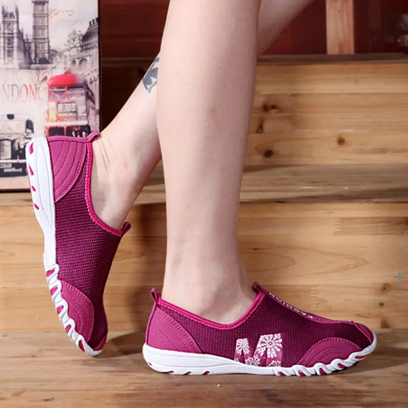 2020 Женская прогулочная обувь женские кроссовки из сетчатого материала дышащая