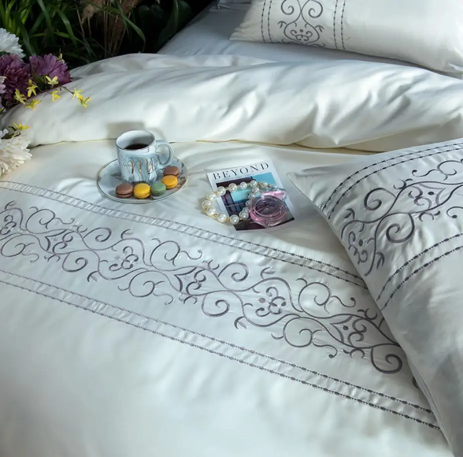 Свадебный комплект постельного белья принцессы с белой вышивкой роскошный