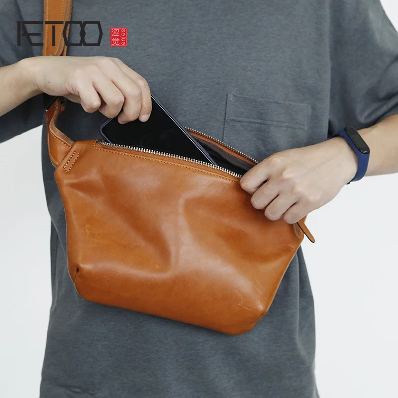 

Мужская кожаная нагрудная сумка AETOO, модная трендовая Большая вместительная сумка-мессенджер, мужская сумка на плечо из кожи растительного ...
