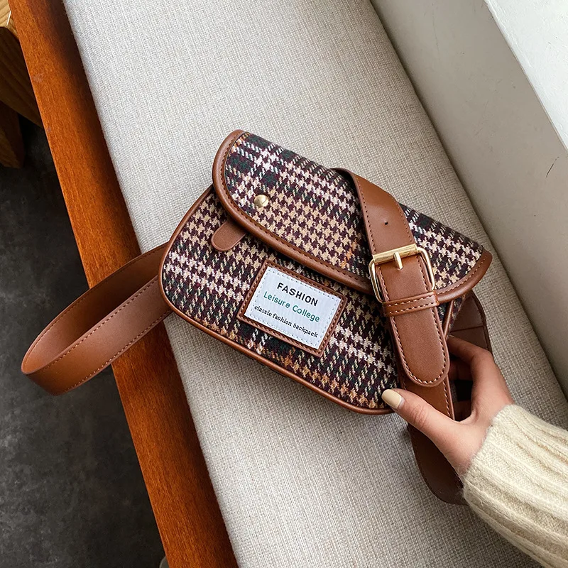 Женская качественная кожаная сумка через плечо маленькая с клапаном сумки