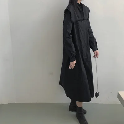 Темное платье Осеннее темно-синее с воротником женское черное средней длины