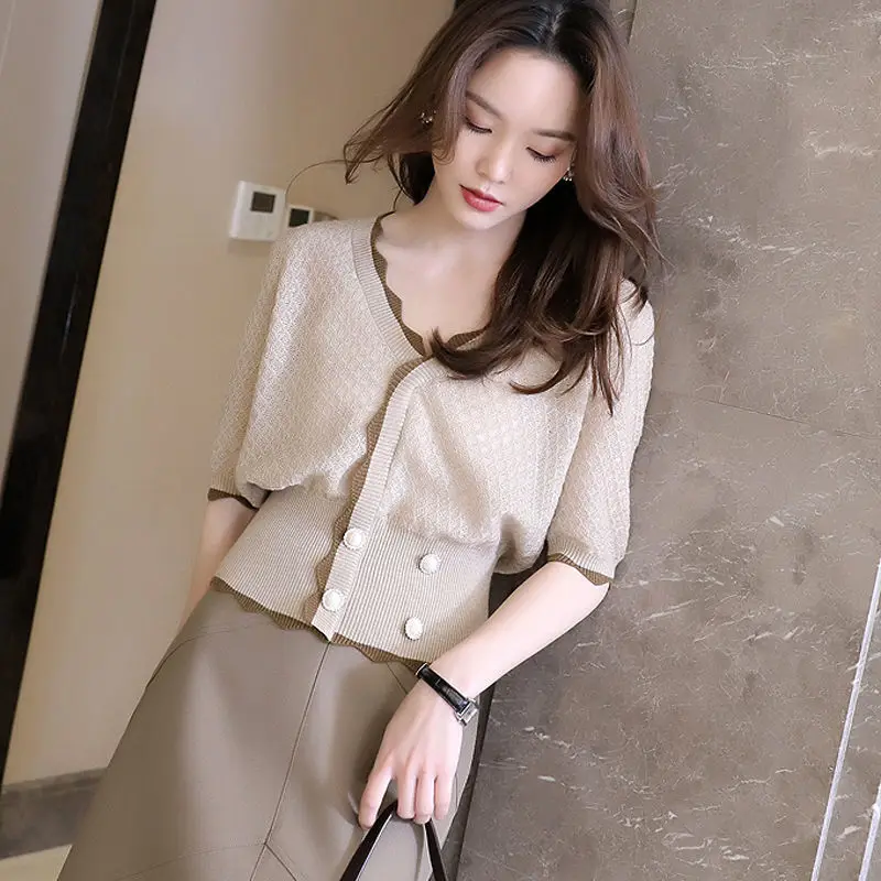 

Short sleeve ice silk top women's 2021 new summer double row button V-neck jacquard thin knitted shirt women's summer