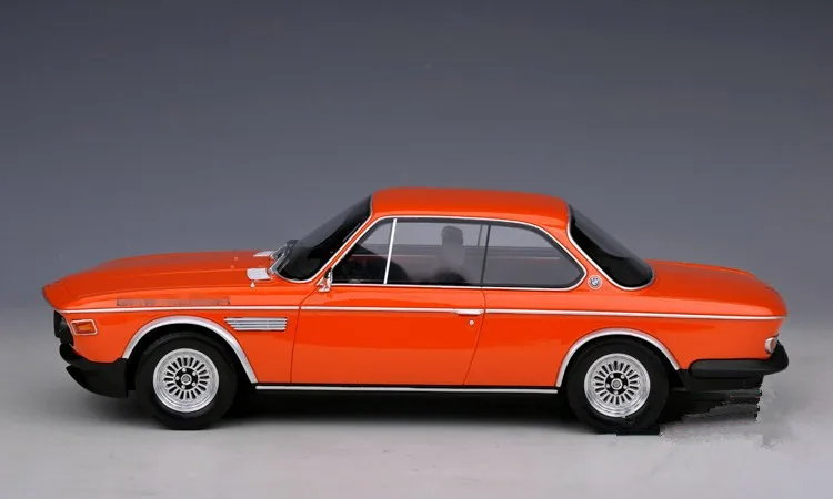 

Модель автомобиля OTTO 1/18 BMWs CS 3,0, установка Albinas Alpina B2S, ограниченная серия