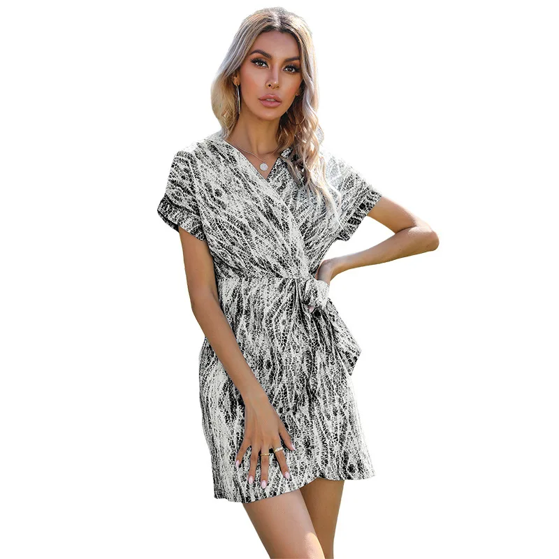 

The New Printed V-neck Street Style Cotton Waist Is Thinner And The Waist Is Irregular, A-shaped Round Neck Dress Women