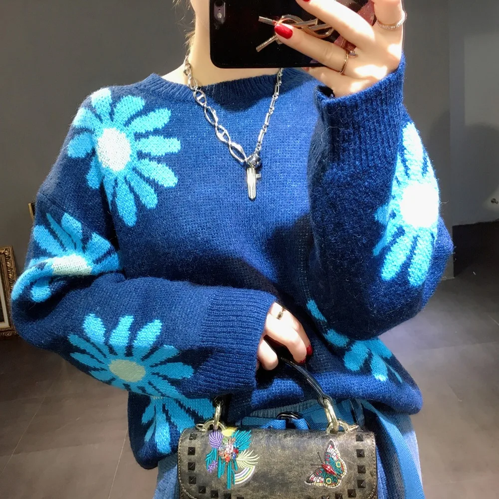 Женский осенний свитер с круглым вырезом и длинными рукавами контрастный