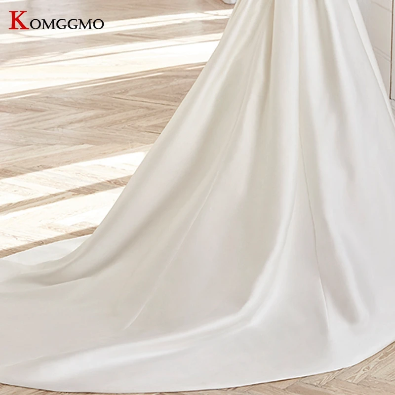 

Custom Made V-Neck Chapel Train Bridal Ball Gown Luxury Embroidery Appliques Tulle Sleeveless Backless Wedding Dress for Women