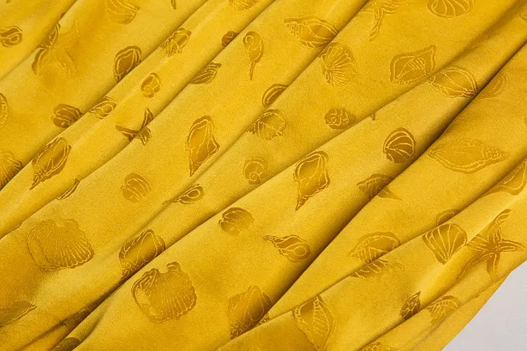 

Birdsky, Autumn 1pc mulberry silk Women long sleeve blouses Top, office lady, golden shell jacquard. S-63