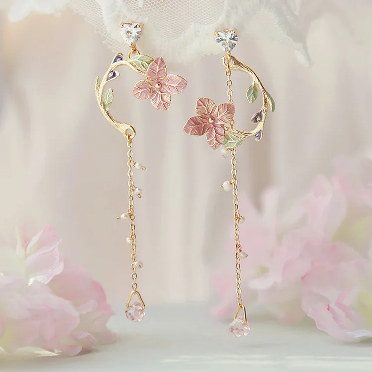

Metal Rose Flower Tassels Crystal Flower Long Earrings Temperament Women's Fashion Earrings Simple All-match Jewelry