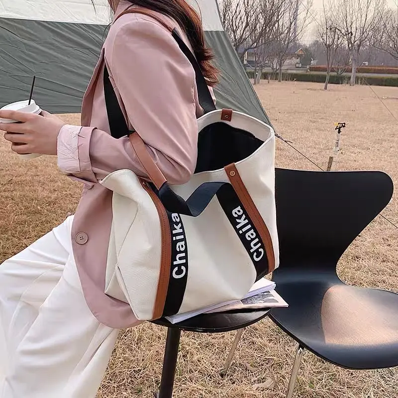 

Women's large capacity canvas