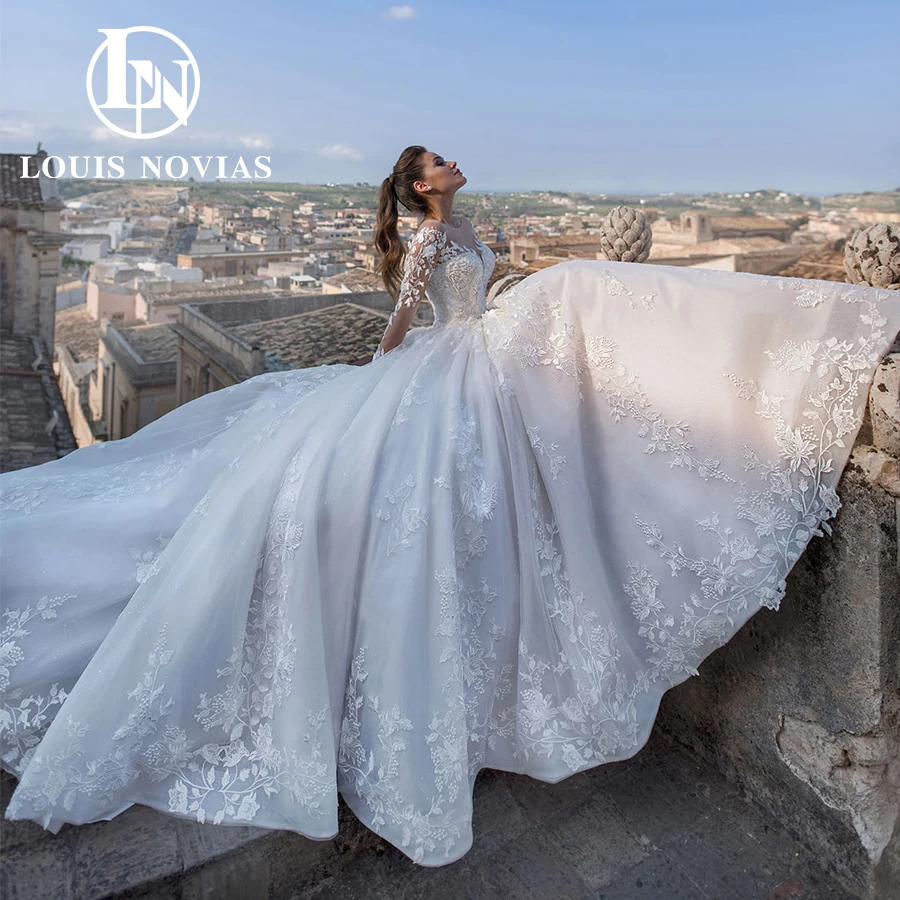 Женское свадебное платье с бусинами LOUIS NOVIAS белое длинным рукавом со шнуровкой