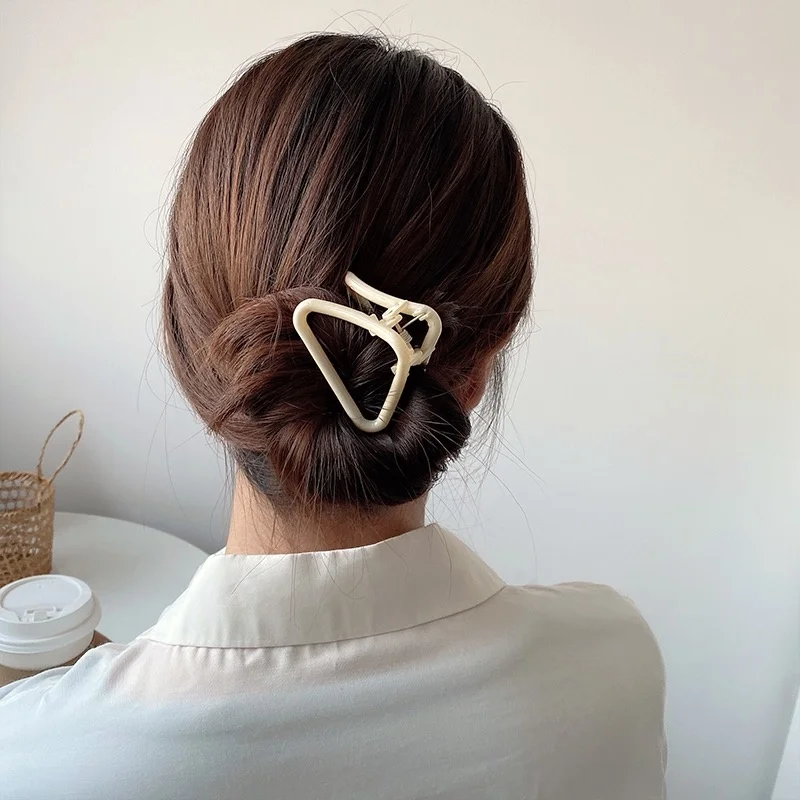 

YuertiKorean французская элегантная темпераментная задняя часть головы маленькая заколка квадратная заколка для волос женская заколка головной...