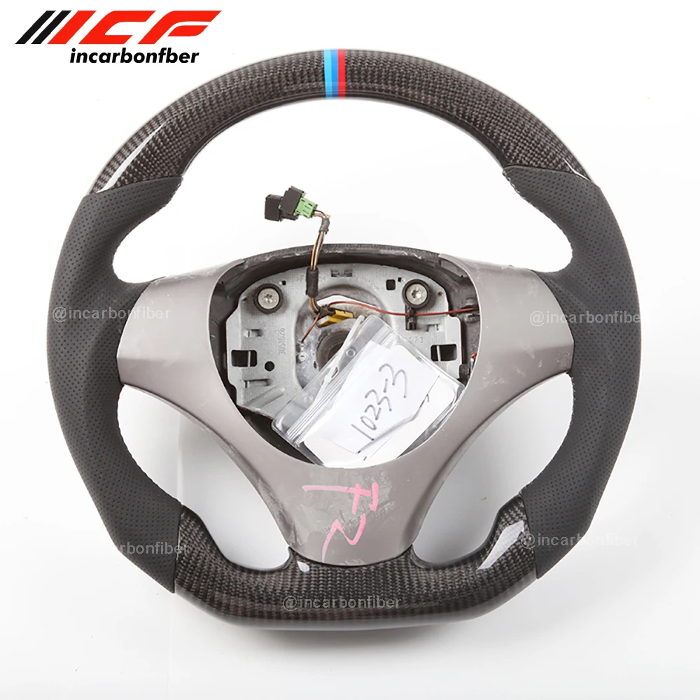 

Рулевое колесо из углеродного волокна для BMW 1 3 M серии E82 E90 E87 E91 E92