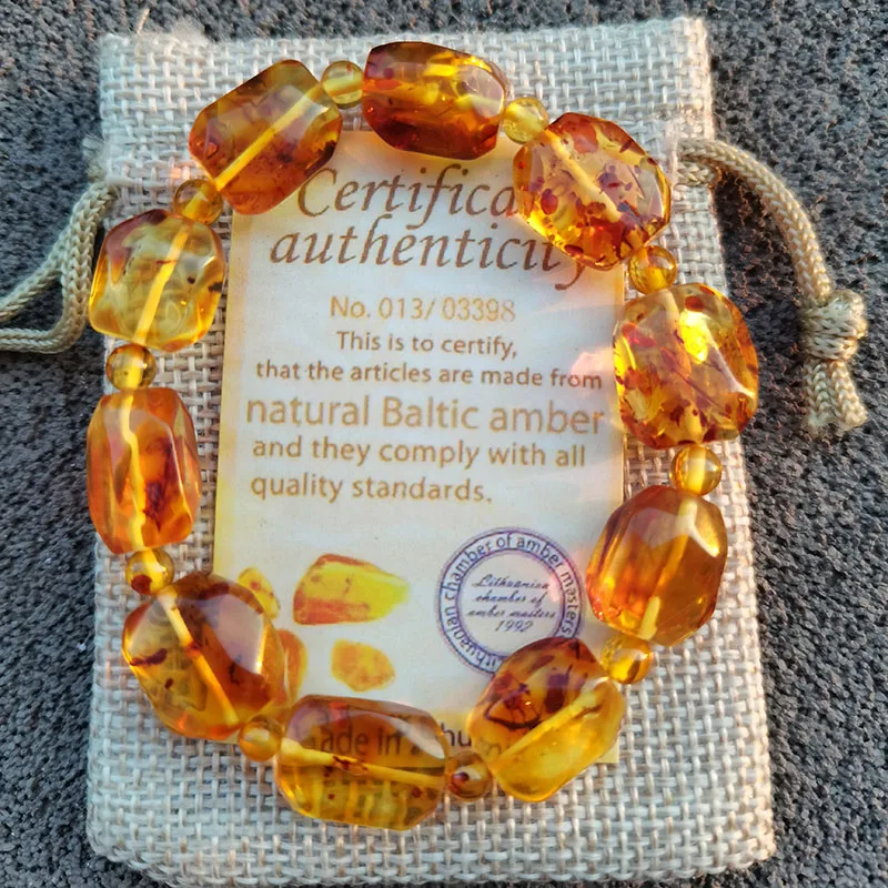 

Yoowei New Amber Bracelet for Mother Original Natural Genuine Flower Facted Beads Factory Jewelry Gift Suppliers Wholesale Price