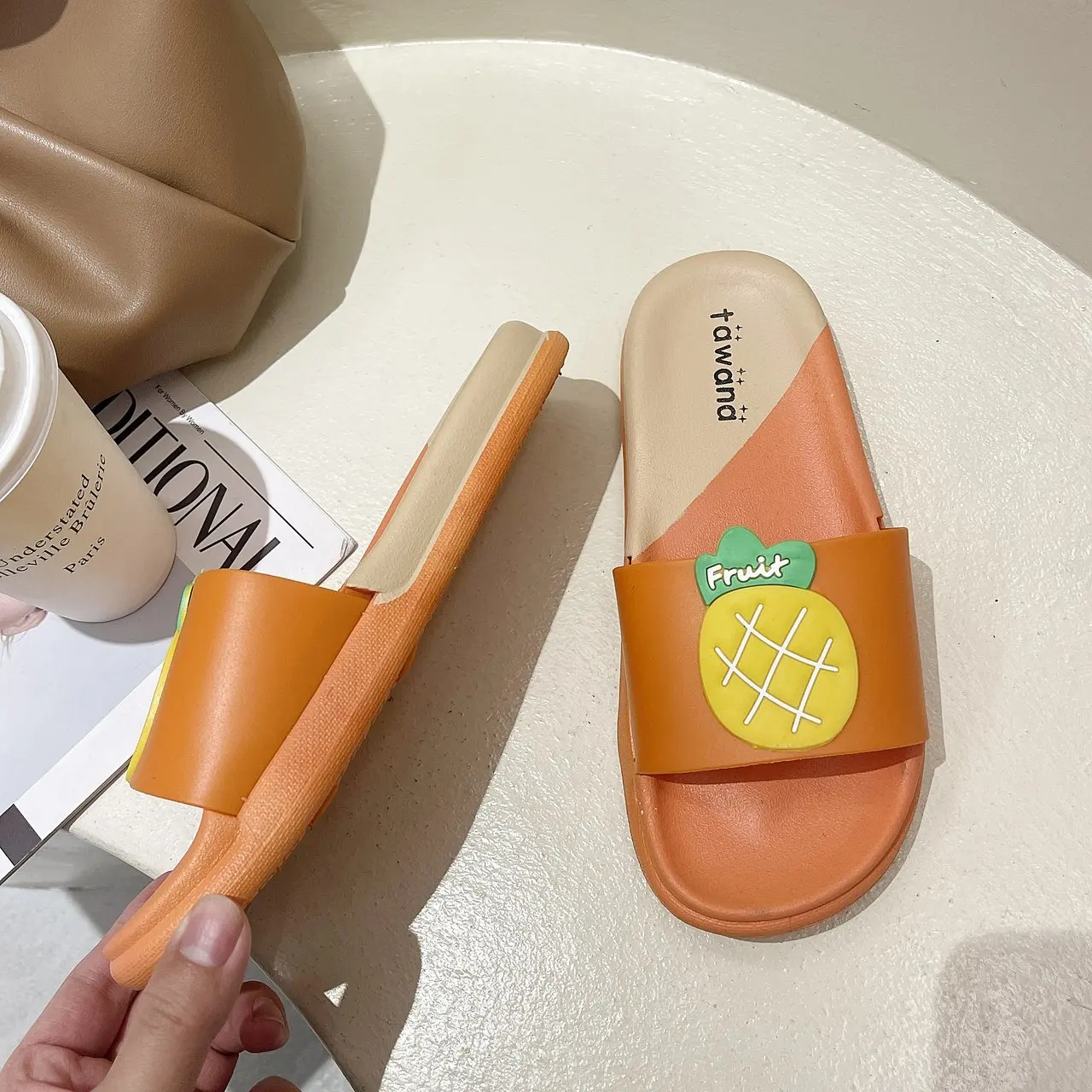 

Summer Home Fruit Women Slippers Cute Cartoon pineapple Non-Slip Bathroom Slippers Ladies Slides Indoor Couple Shoes women
