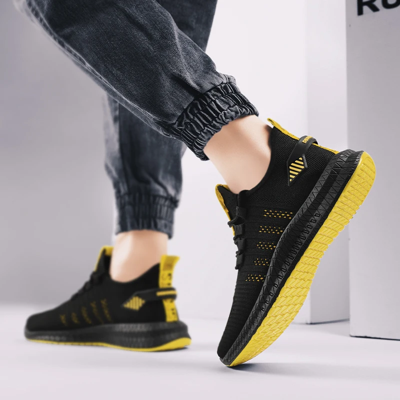 Мужские спортивные легкие кроссовки для бега черные дышащие Марселя улицы