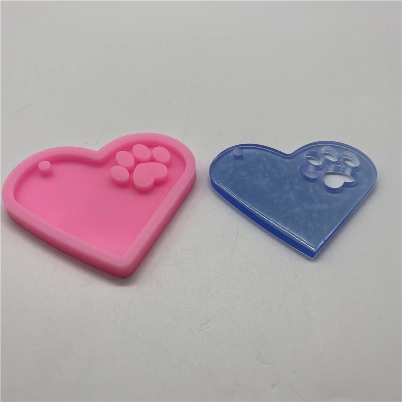 

LOVE'N LV085K Shiny Paw in Heart keychain mold for DIY epoxy resin craft