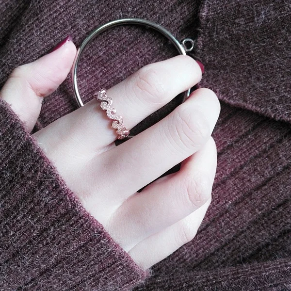 Женское матовое кольцо S-образной формы ювелирное изделие цвета розового золота