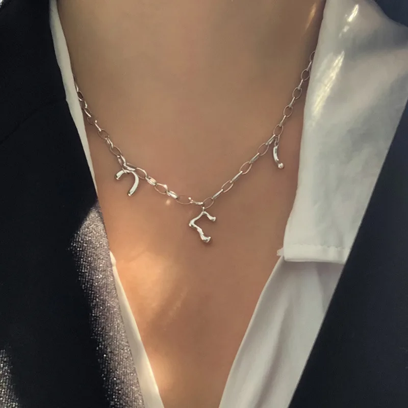 

Женская цепочка из серебра 925 пробы, с подвеской неправильной геометрической формы