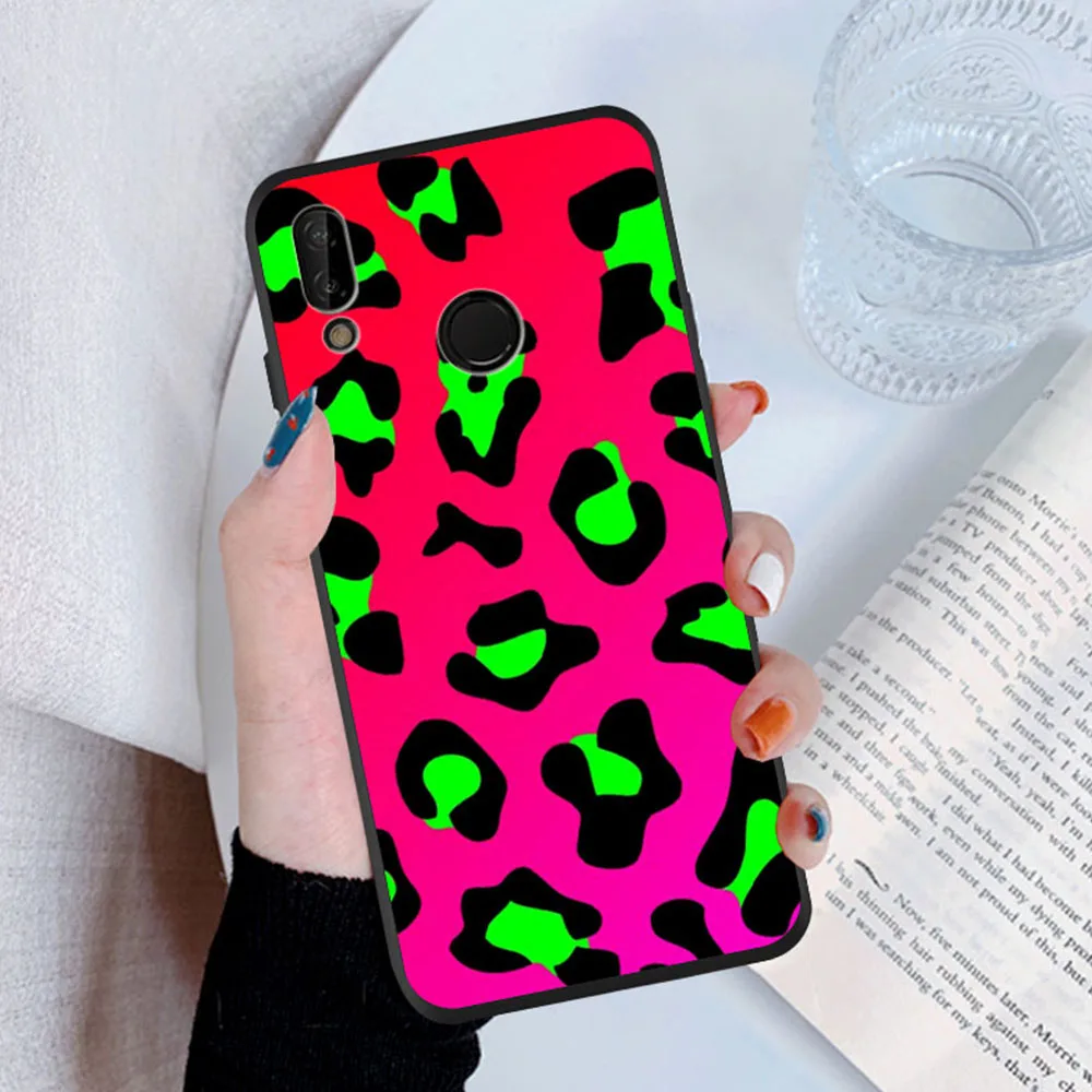 Ярко-белого и черного цвета из коровьей кожи цвет принтом изготавливаемый по