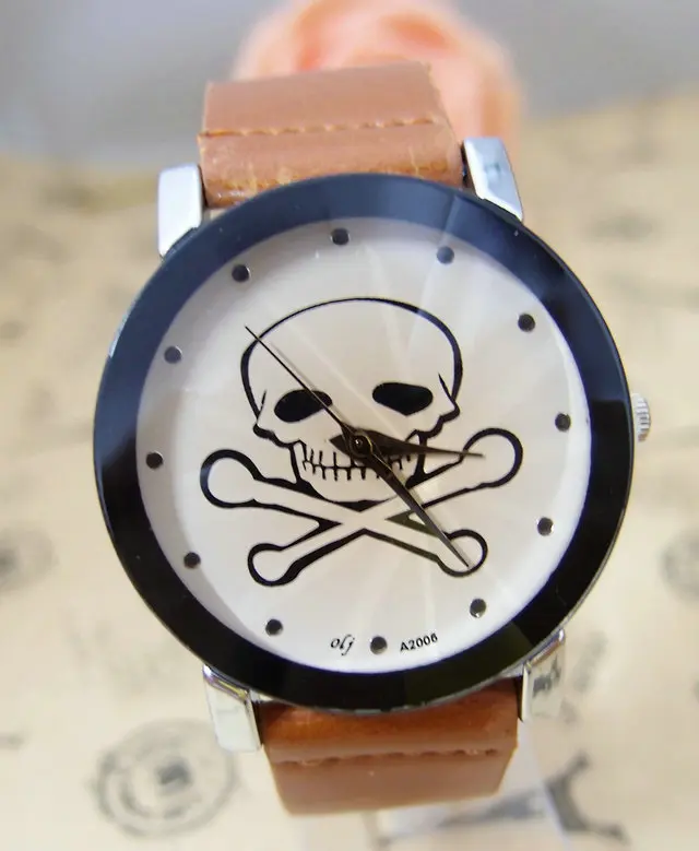 

Luxury Brand Leather Quartz Watch Women Ladies Men Fashion Bracelet Wristwatches Clock Relogio Feminino Masculino