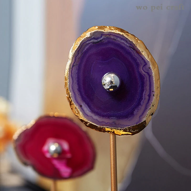 

Purple Natural Agate Stone Ornaments Golden Metal Crystal Base Office Desktop Decor Shell Shape Crafts Nordic Home Decoration