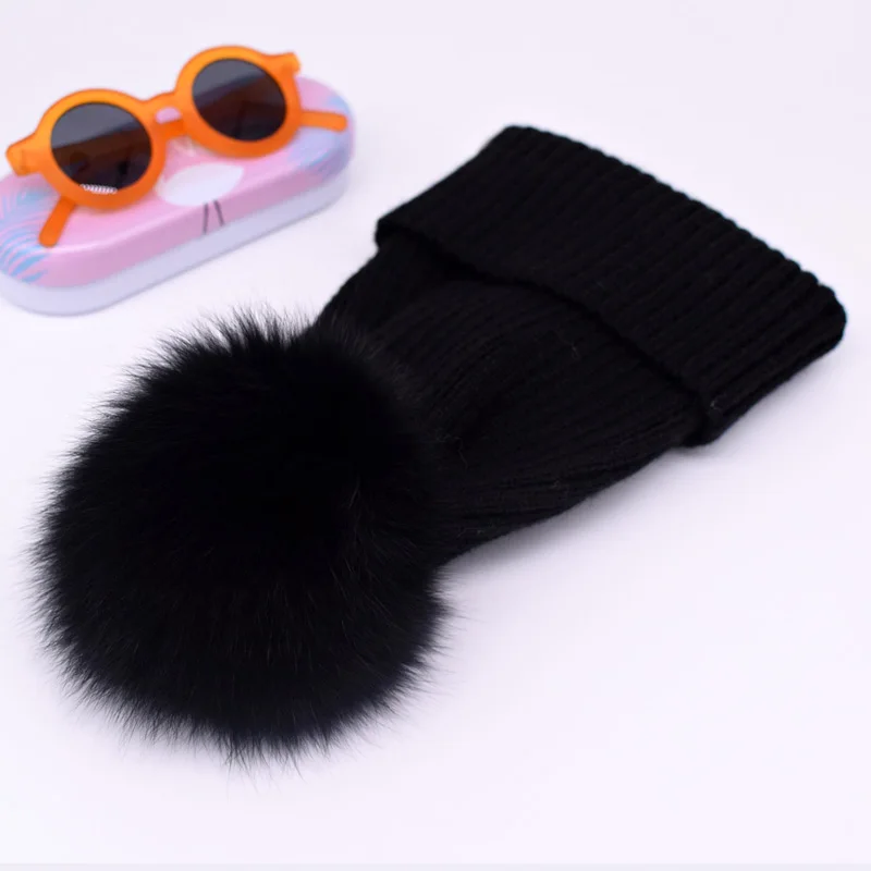 

2021 luxury winter hat for women fashion natural fur pompom Beanies Winter Hats 100% Raccoon Fur Pompom Hat