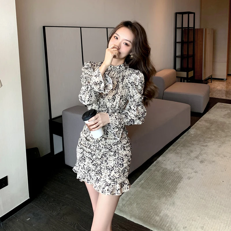 

2021 Spring Women'S Short Skirt Stand-Up Collar Folds Waist Bag Hip Irregular Skirt Temperament Is Thin Floral Dress Female
