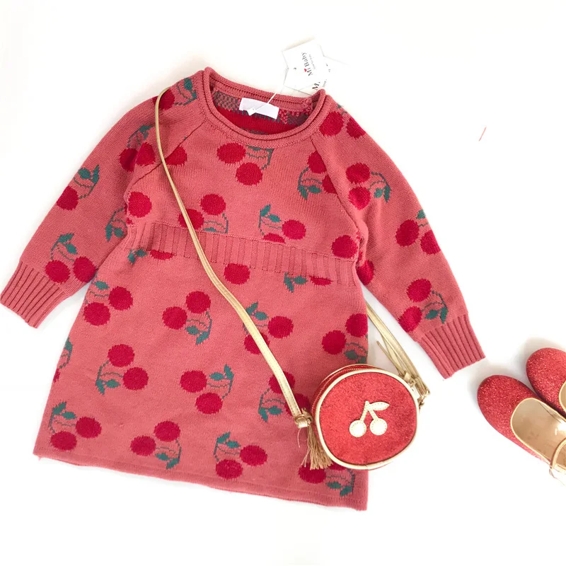 Брендовое осенне-зимнее трикотажное платье-свитер для маленьких девочек