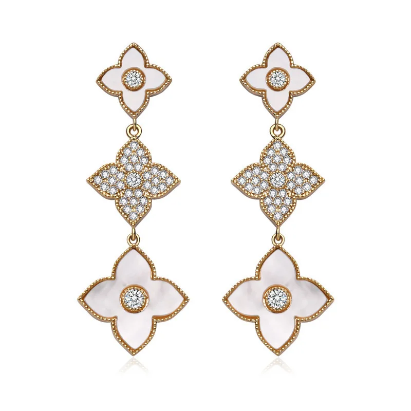 

Clover earrings,Dangle Earrings,Allergy resistant earrings.Flower leaf earring