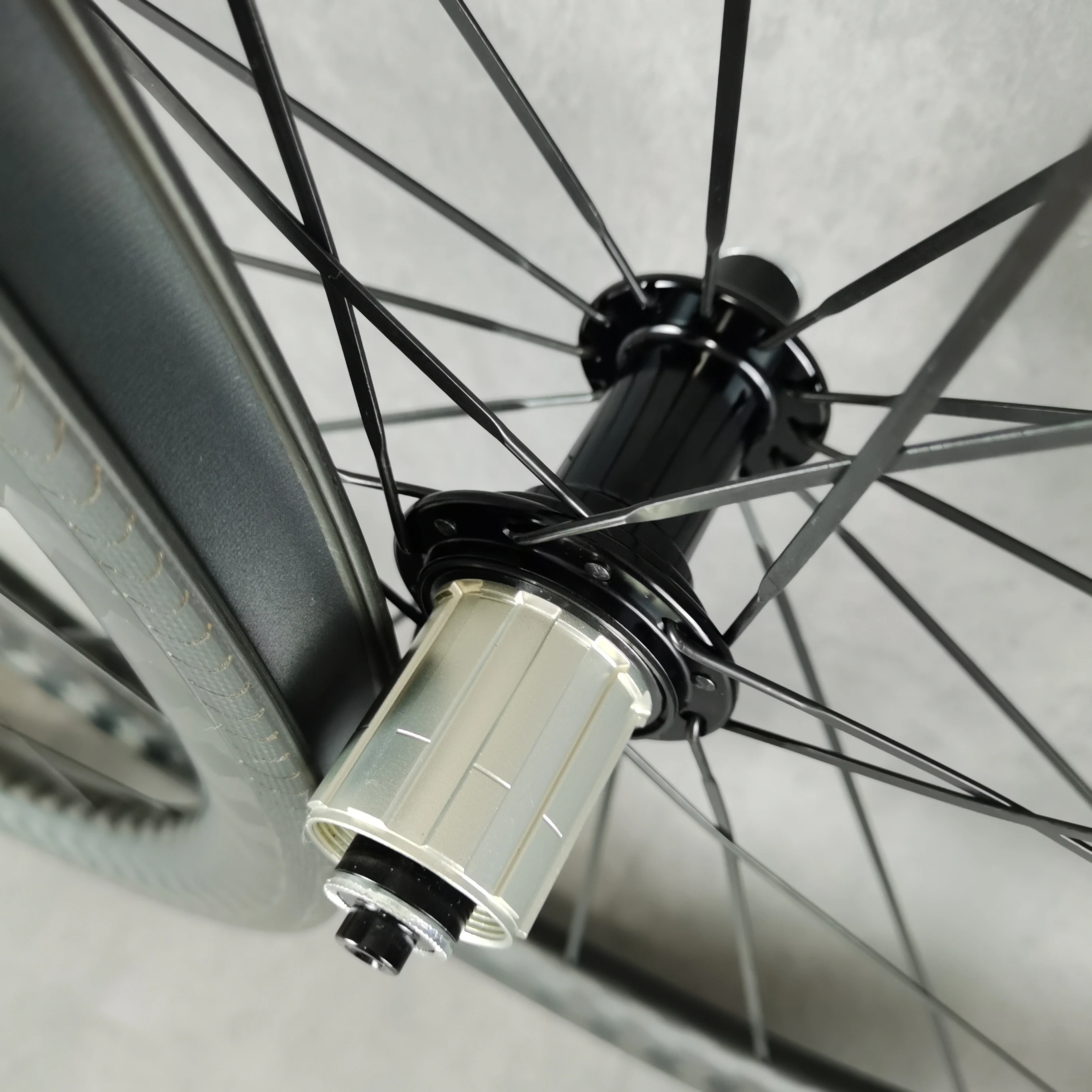 700с Карбоновые обода с тормозами обода 38 мм глубиной 25 мм ширины клинчер/Тубуляр Дорожный велосипед с отделкой 12k твилл Особая поверхность.