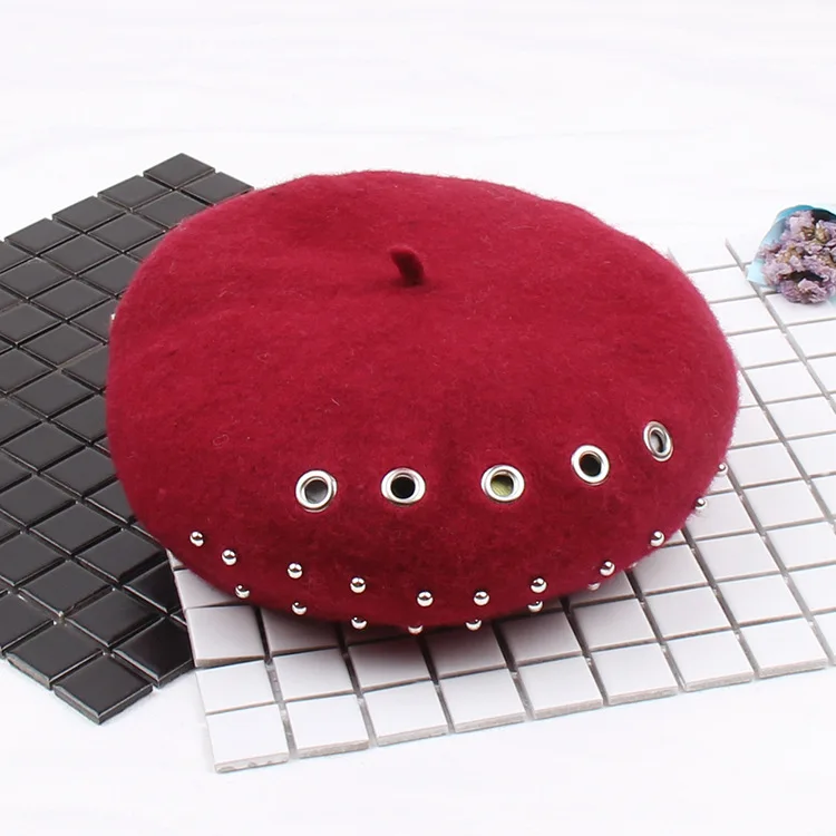 

Women's ha tNew Wool Hat Autumn and Winter Decorative Rivets Beret All-match Painter Cap