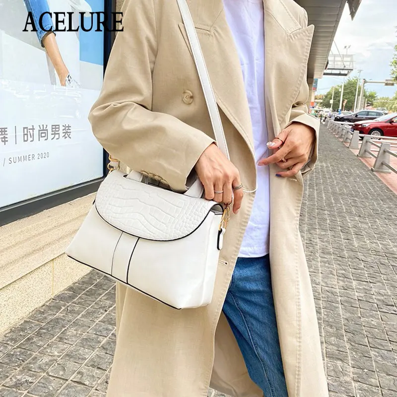 

ACELURE Women Solid PU Leather Messenger Crossbody Bag Female Fashion New Portable Small Square Shoulder Bag Female Handbags
