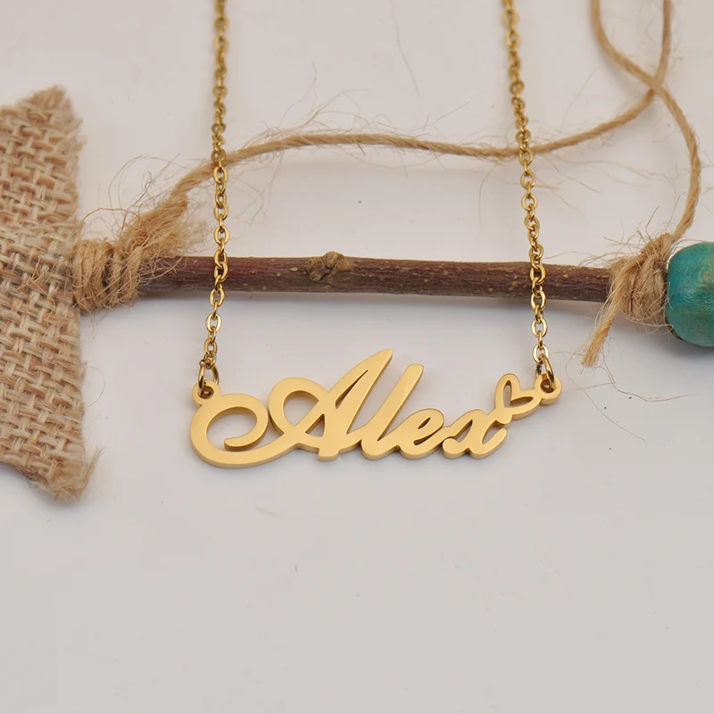 Ожерелье с персонализированным персонажем Бог сердцем любви именем Джонатана