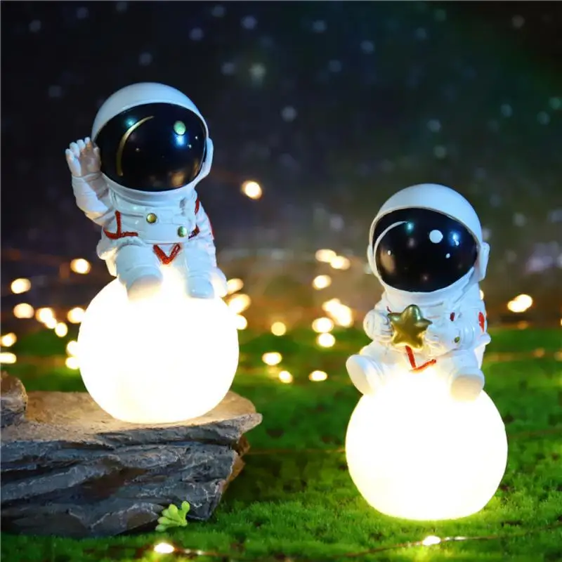 

Portable Night Light Astronaut Shape Reading Desk Lamp Ornament Light Lighting Space Lovers Bedroom Ornaments Kids Gift Dropship