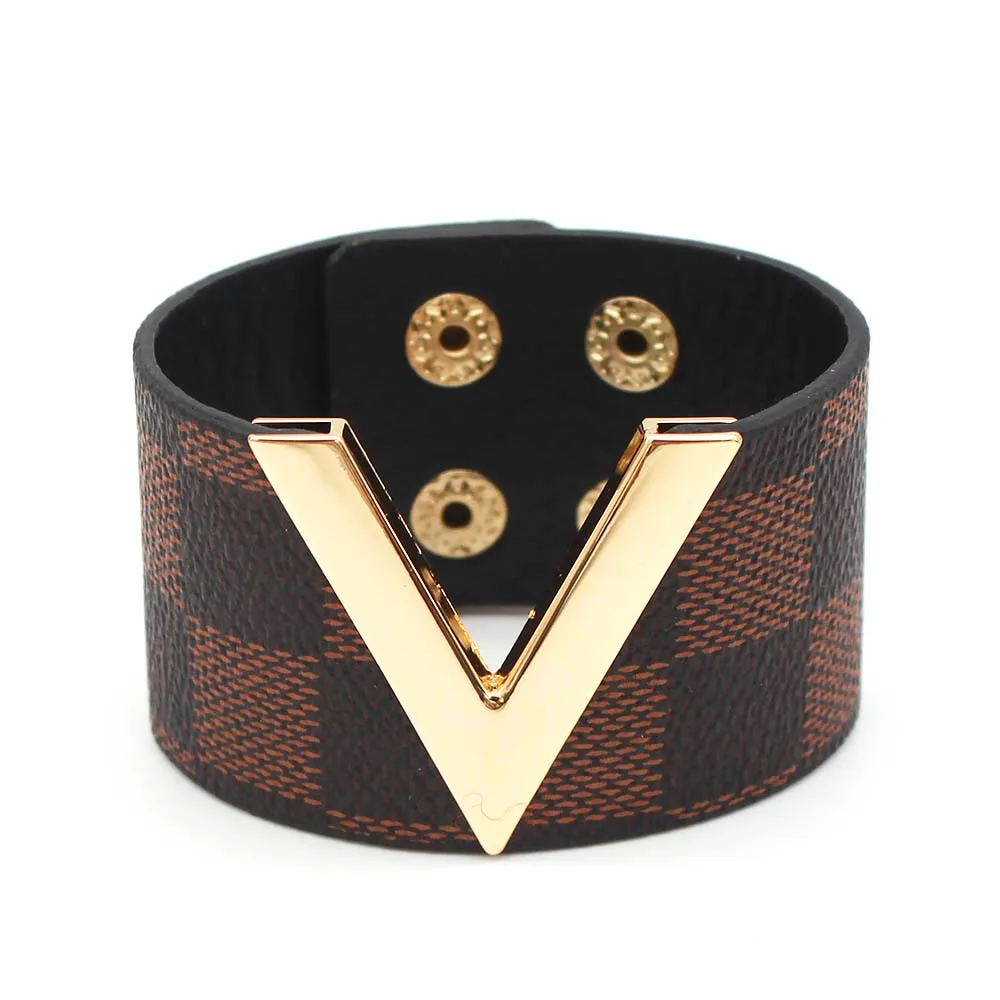 Большой кожаный браслет D & с трещинами простой Универсальный Широкий OL V Word для