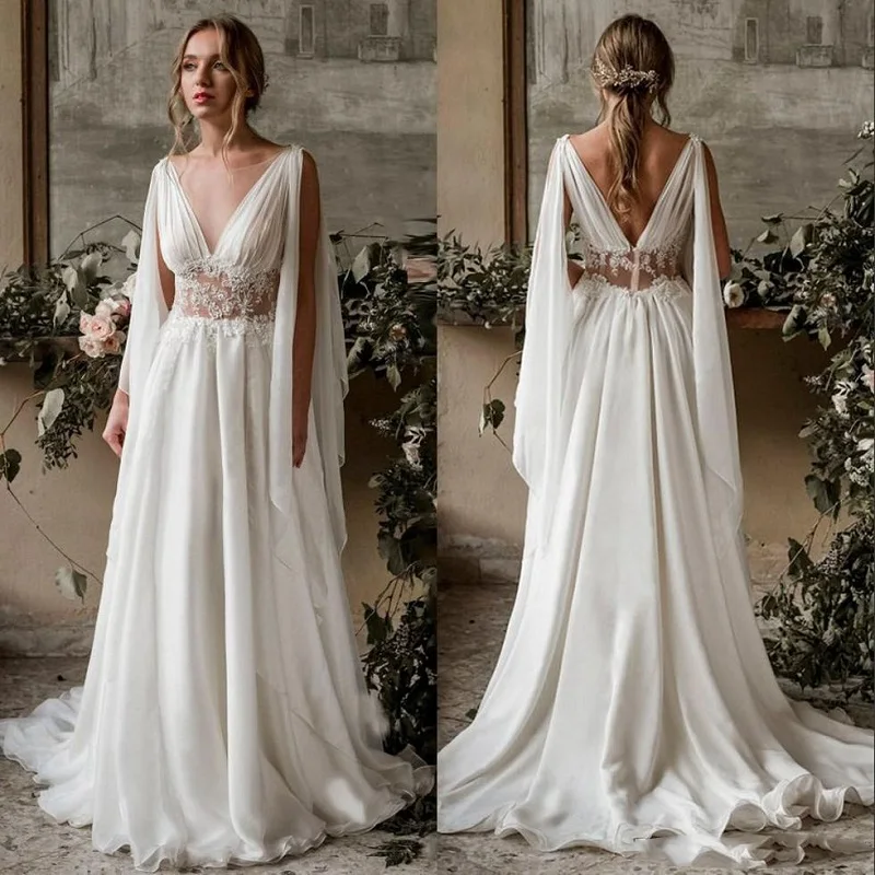 Шифоновое платье с кружевной аппликацией и глубоким круглым вырезом открытой