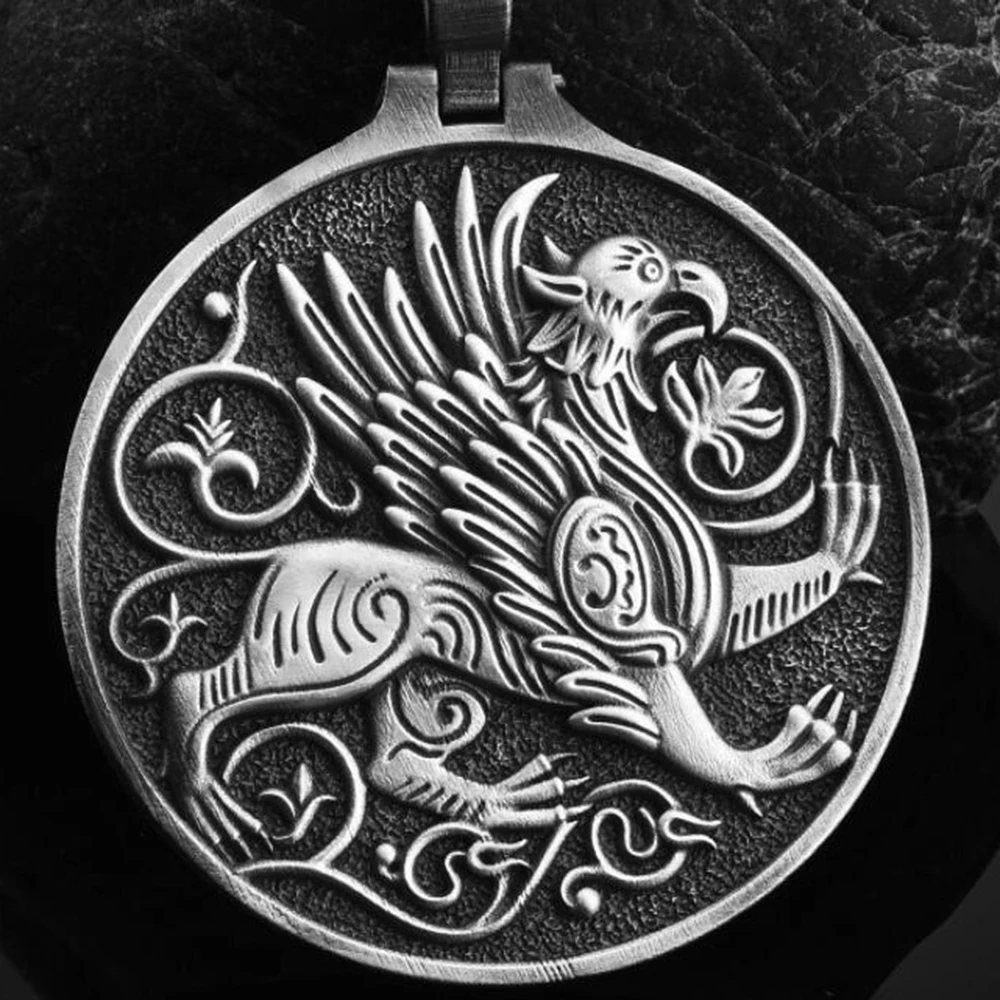 

Hot sale new Greek mythology Griffin Amulet Pendant men's necklace retro totem sweater chain necklaces