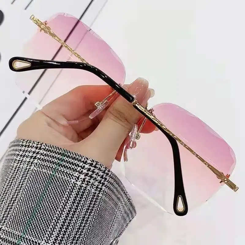 

2021 New Square Rimless Sunglasses Women Brand Design Gradient Sun Glasses Ladies Fashion Blue Pink Eyeglasses Shades Hot Sale