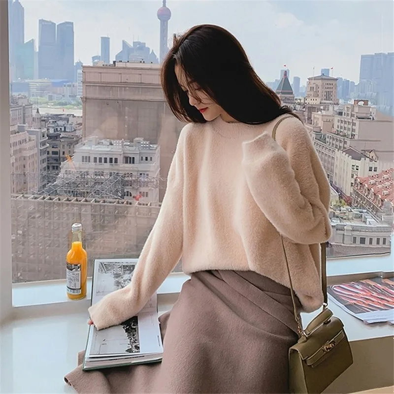 Свитер женский осенне-зимний трикотажный из полиэстера с круглым вырезом и