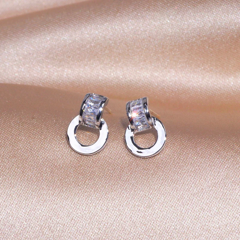 Женские серьги с фианитами высокого качества | Украшения и аксессуары