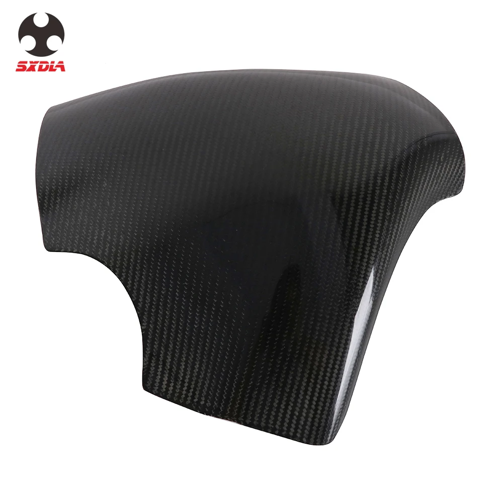 На дороге мотоцикл Черный углеродного волокна масла Топливный бак газа Защита