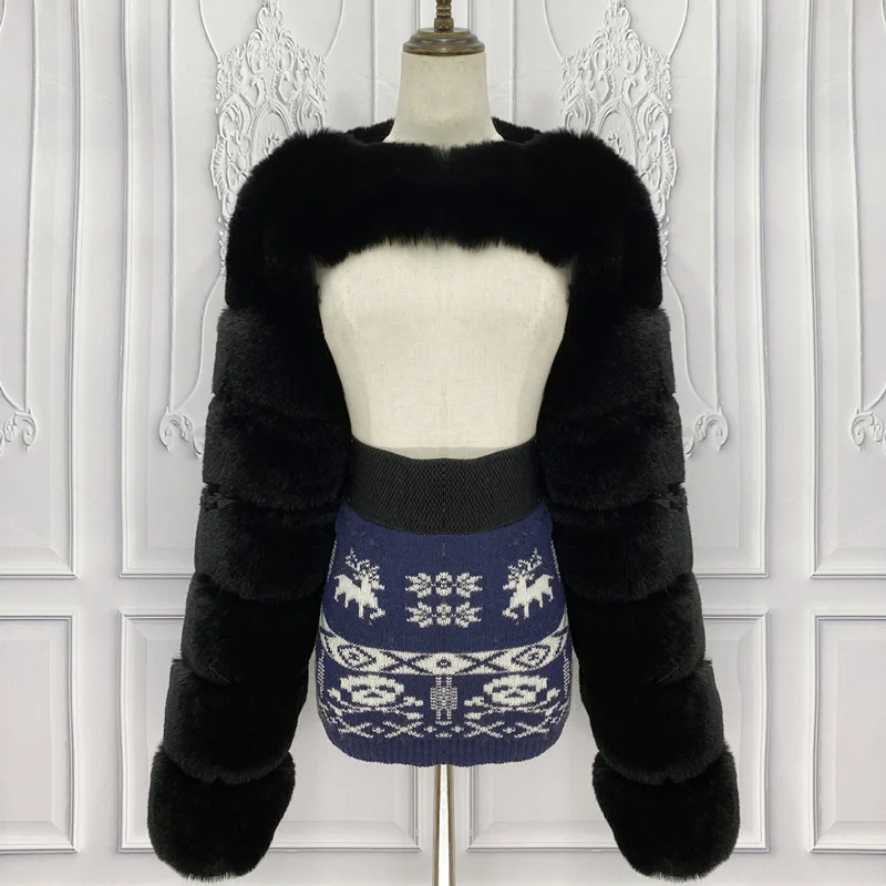 Куртка женская короткая из искусственного меха Осень-зима 2021 | Женская одежда