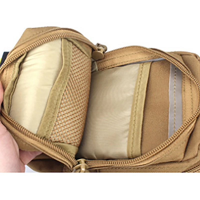

Both Men and Women Can Use Pockets Suitable for Tourism, Hiking, Camping, Mountaineering