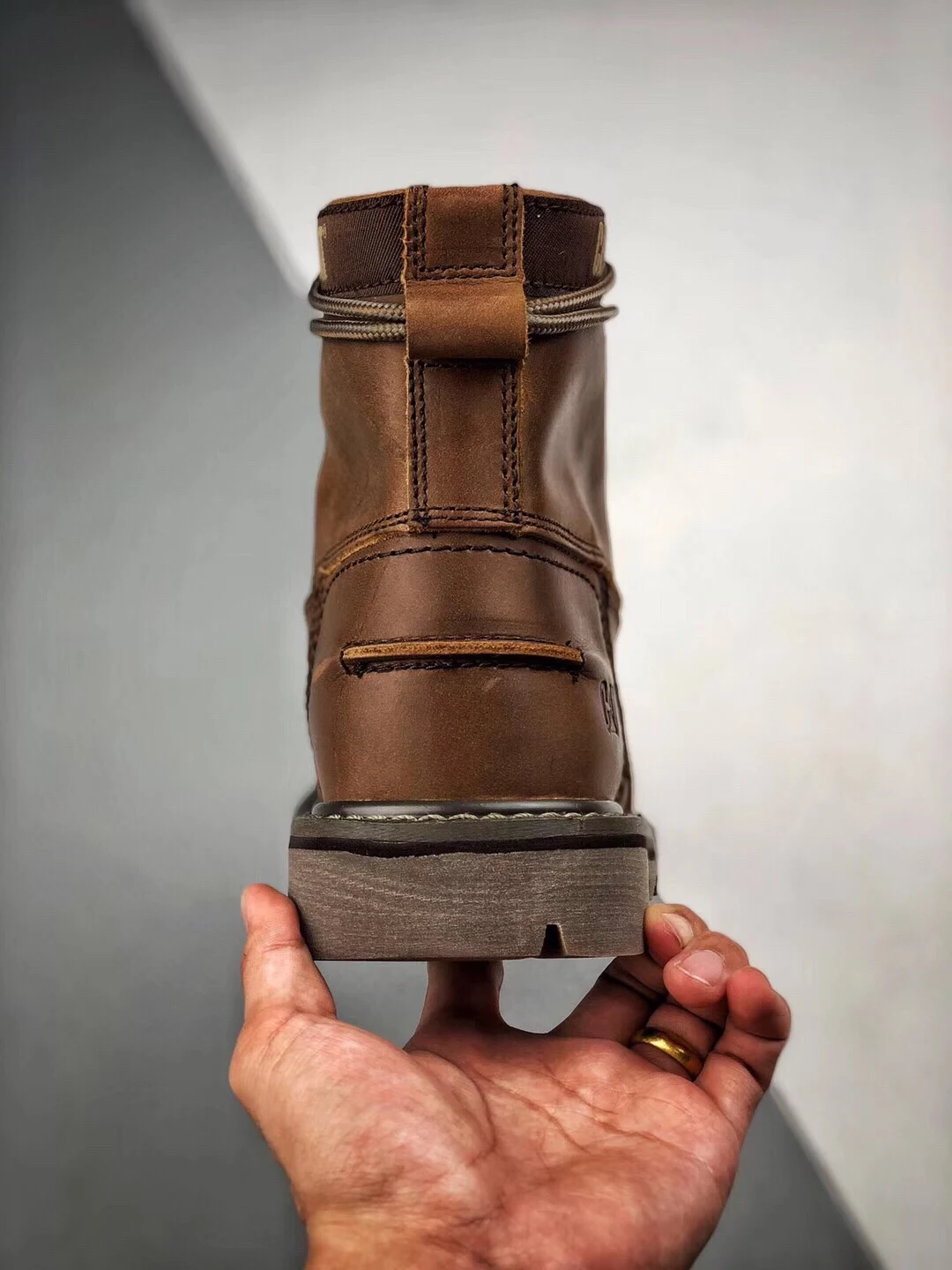 Мужские и женские кожаные ботинки на толстой резиновой подошве | Обувь