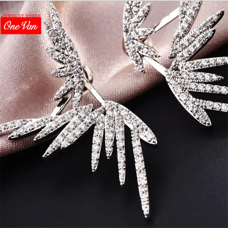 

2020 Hot Earring S925 silver Irregularity Earrings delicate round Rhinestone glitter temperament Women Earrings